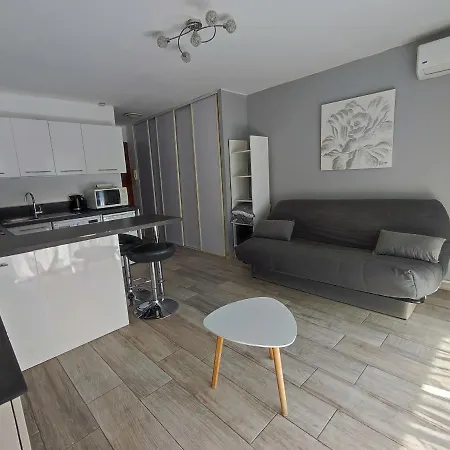 Le Puits Aux Fees Apartman